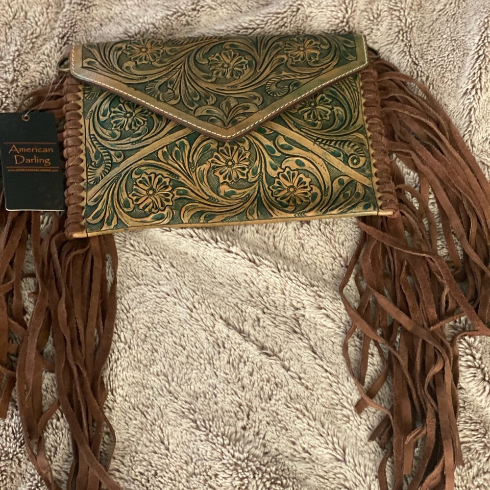 New American Darling Leather Envelope Crossbody Bag!!